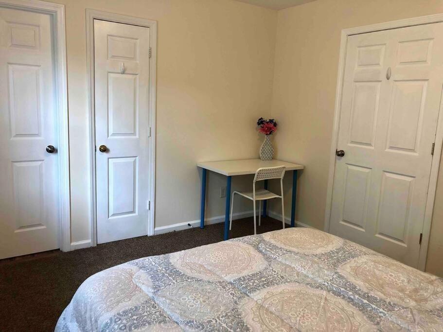 Welcomingtownhome - King Bed - Long Term Stays - Unc Chapel Hill Zewnętrze zdjęcie